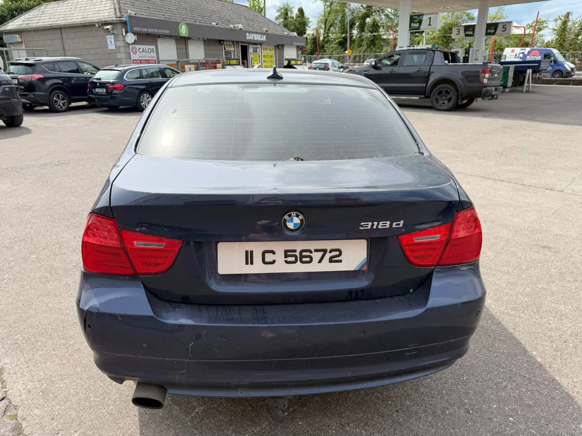 2011 BMW 3 SERIES - Image 3