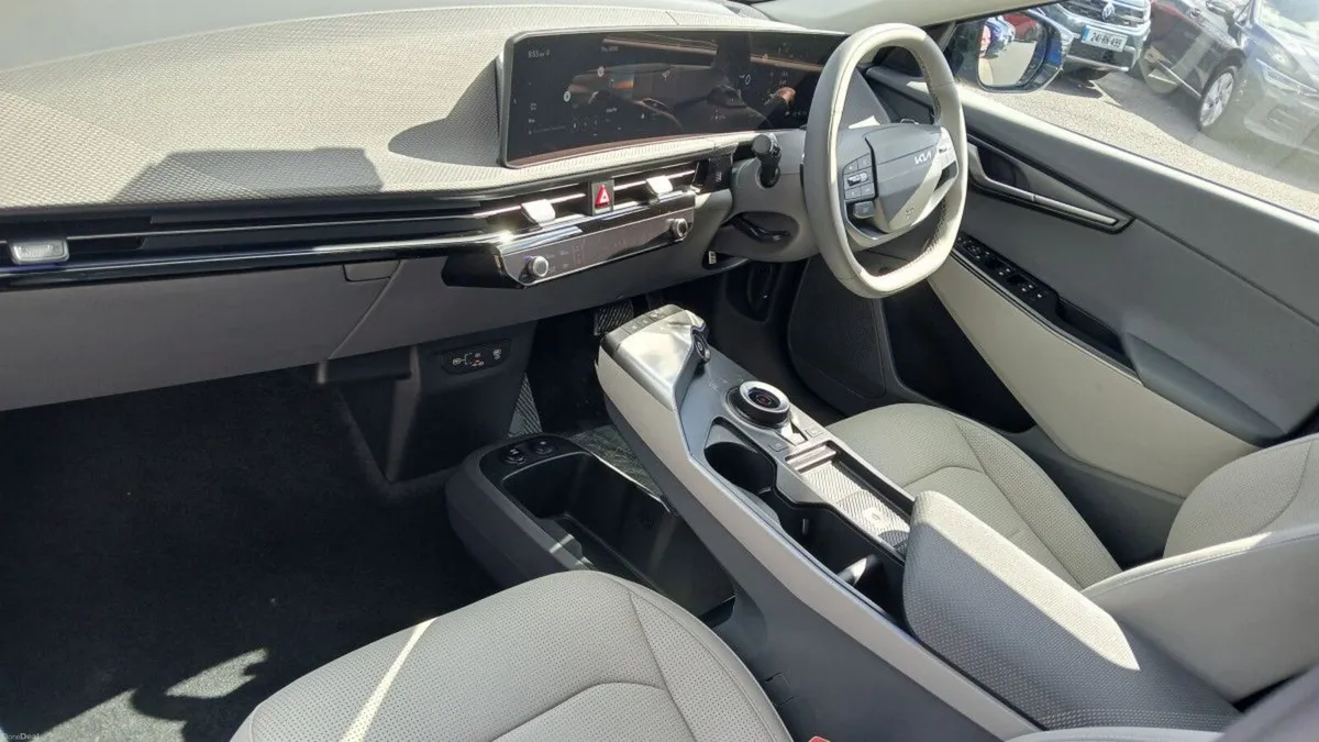 Kia EV6 Earth 84 kWh - Long range - RWD - 229ps ** - Image 3