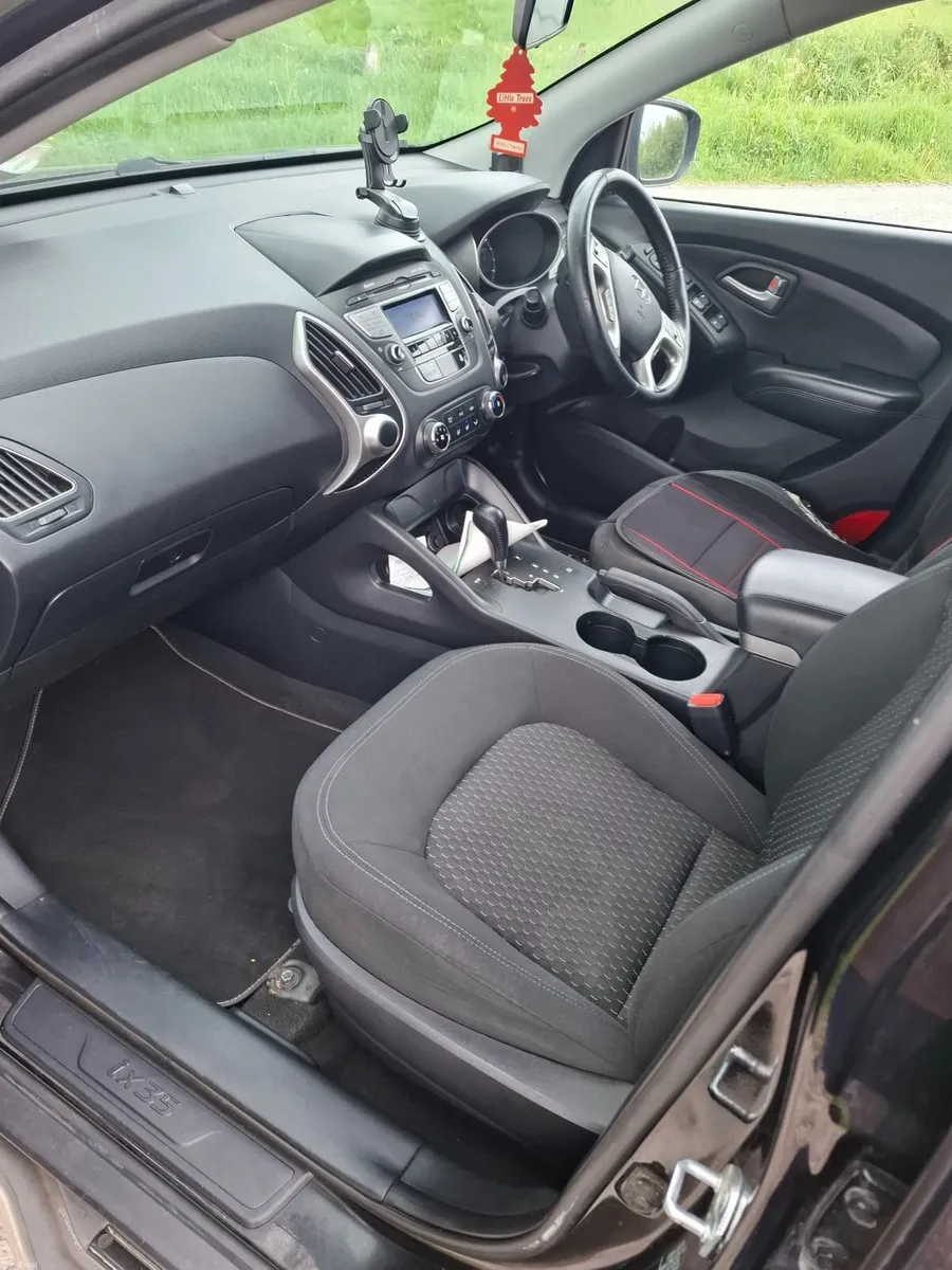 Hyundai ix35 2012 - Image 2
