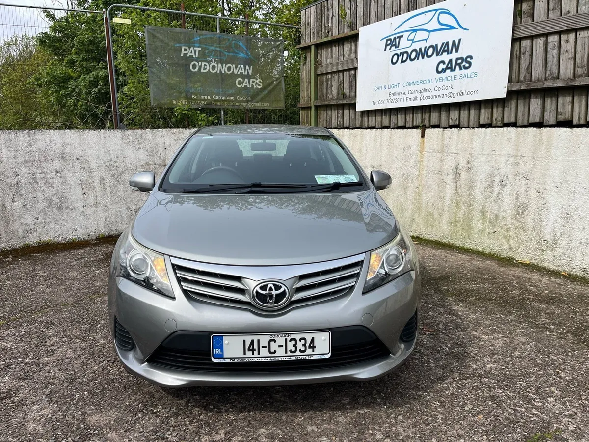 👀2014 Toyota Avensis very low mileage - Image 2