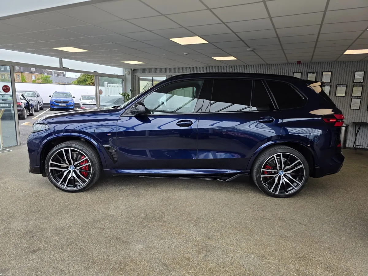 BMW X5 xDrive50e M Sport 3.0 Petrol Hybrid 2023 - Image 3