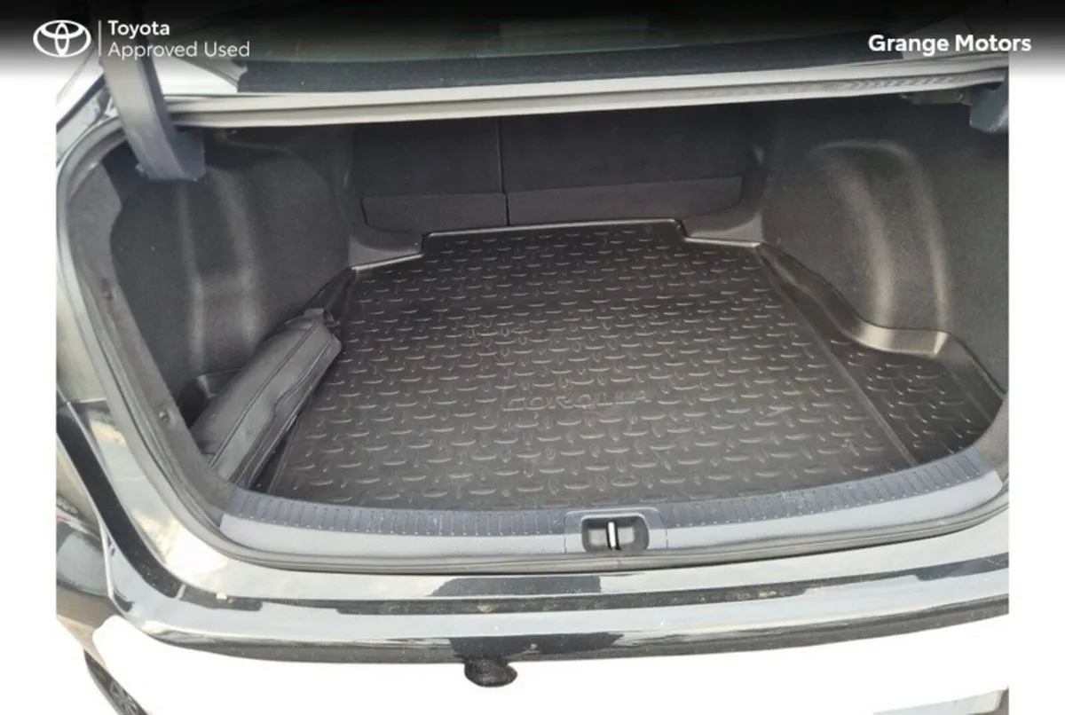 Toyota Corolla 1.8 HYBRID LUNA SAL - Image 6