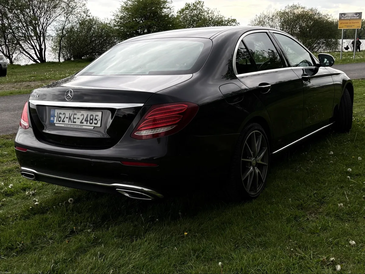 Mercedes-Benz E-Class 2016 - Image 2