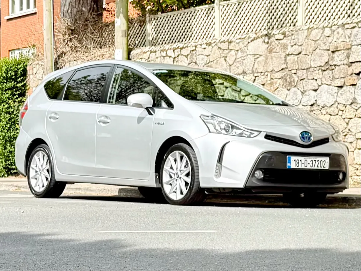 Toyota Prius 2018!!! HYBRID!! 7 SEATER!!!! - Image 2