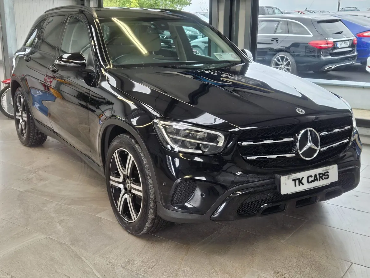 212 MERCEDES BENZ GLC - Image 1