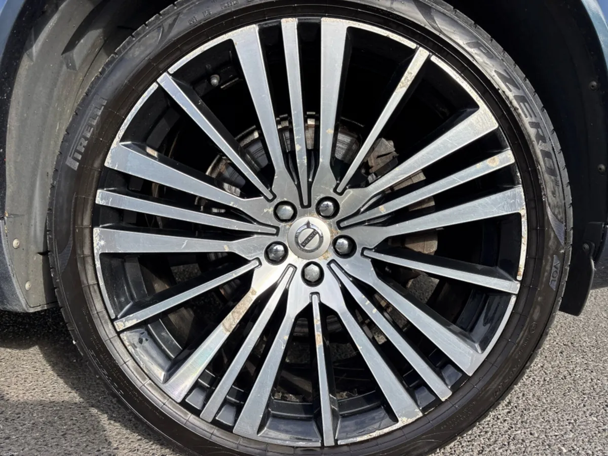 Volvo XC90 INSCRIPTION PRO B5 AWD 5DR AUTO - Image 5