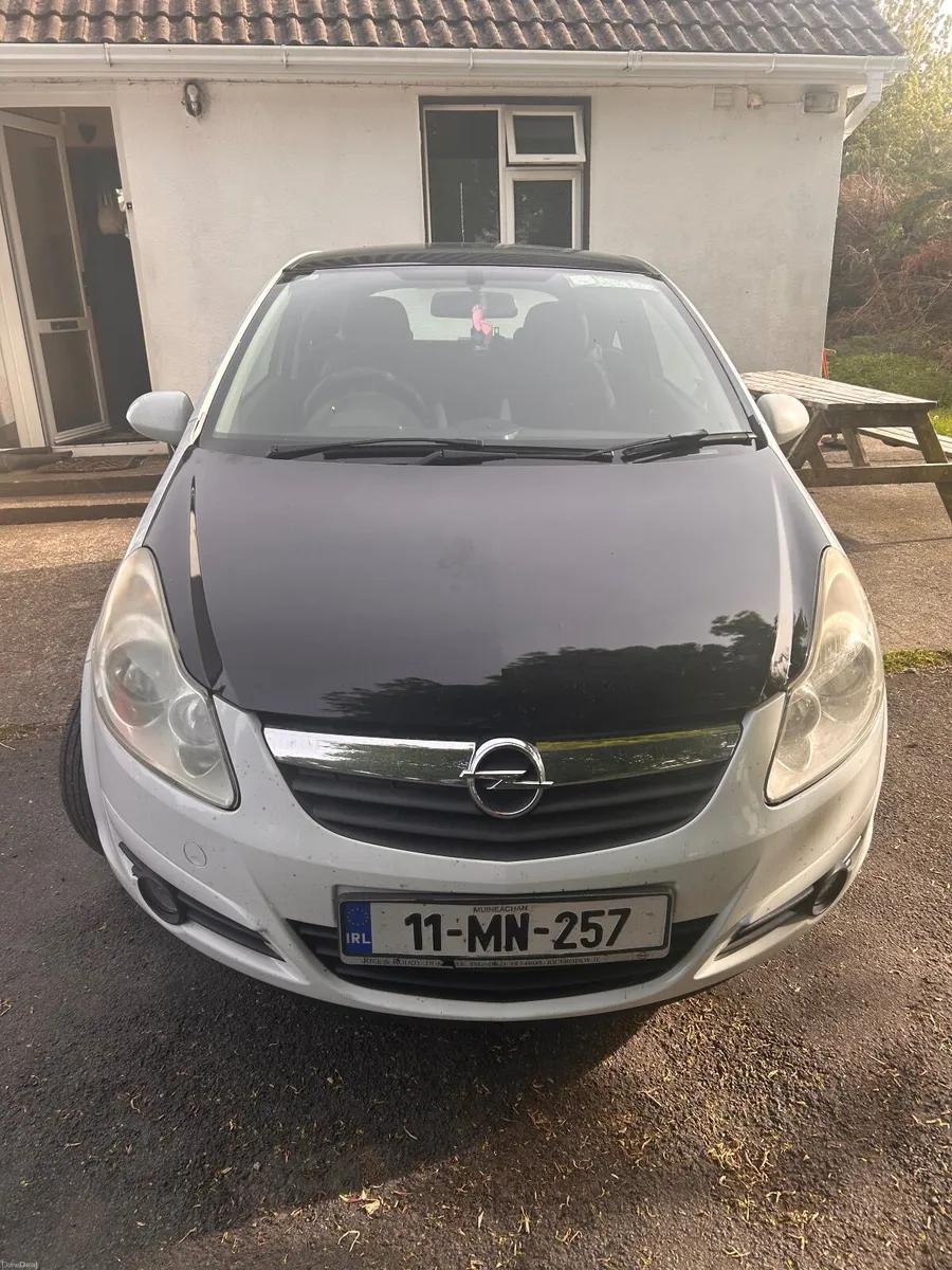 Opel Corsa 2011 - Image 1