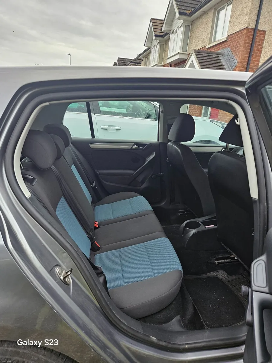Volkswagen Golf 2011 - Image 1