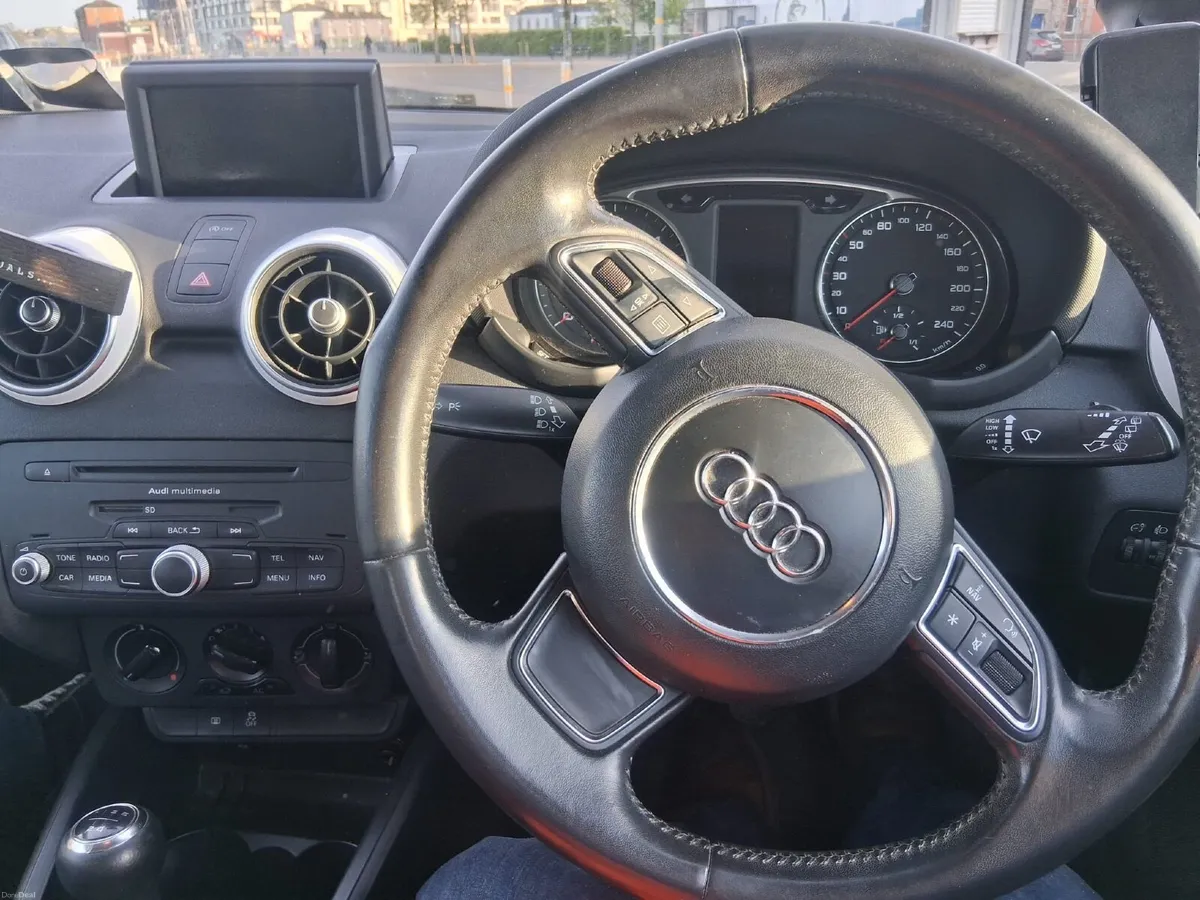 Audi A1 2014 - Image 2