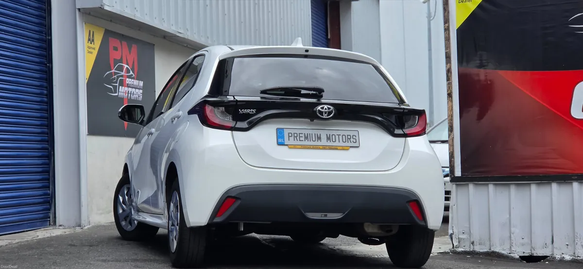 Toyota Yaris Automatic - Image 3
