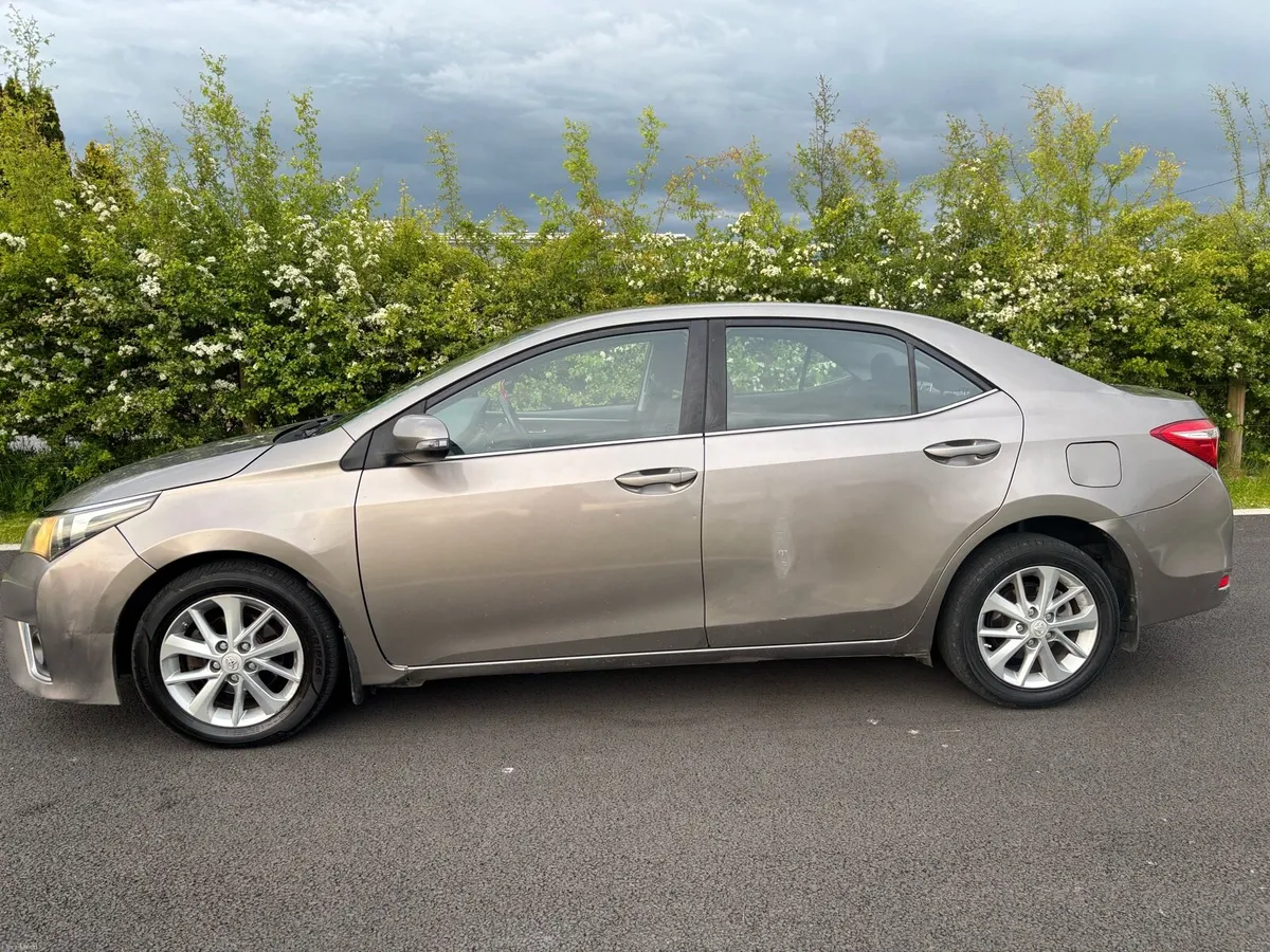 Toyota Corolla Luna 1.4D4D 2015 - Image 3