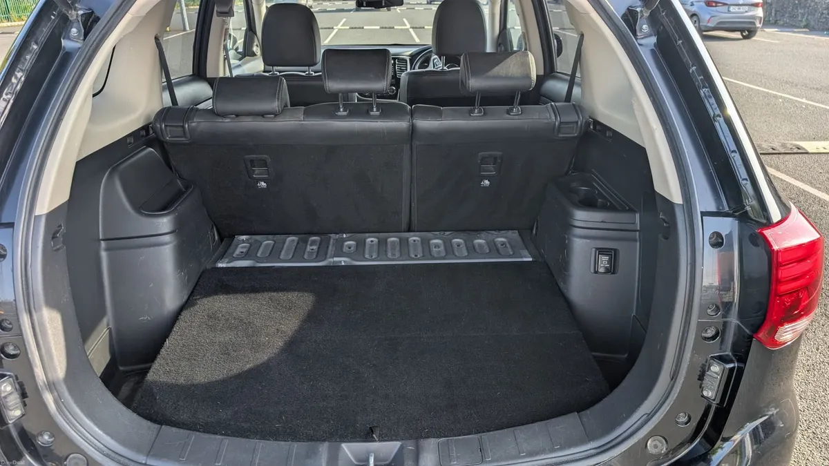 Mitsubishi Outlander 2017 - Image 4
