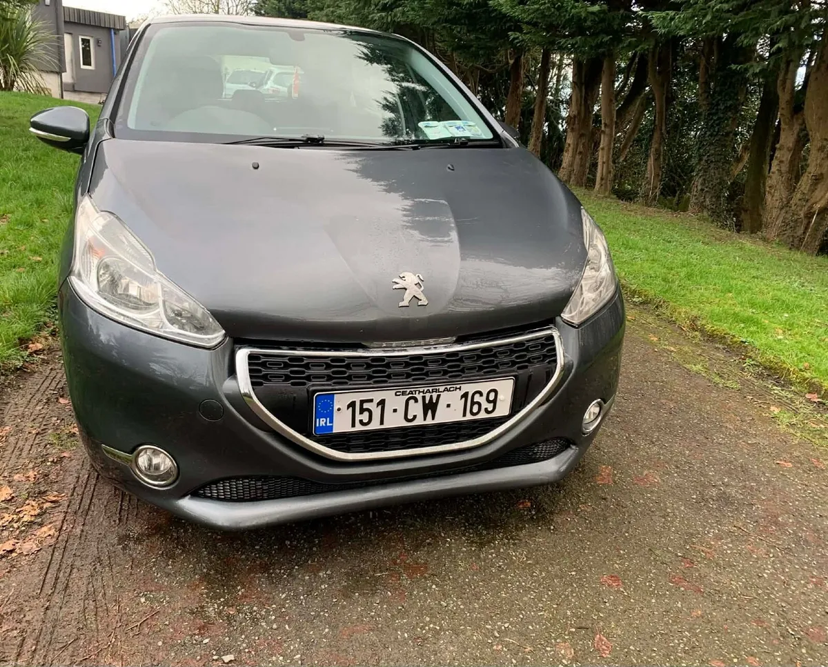 Peugeot 208 2015 - Image 1