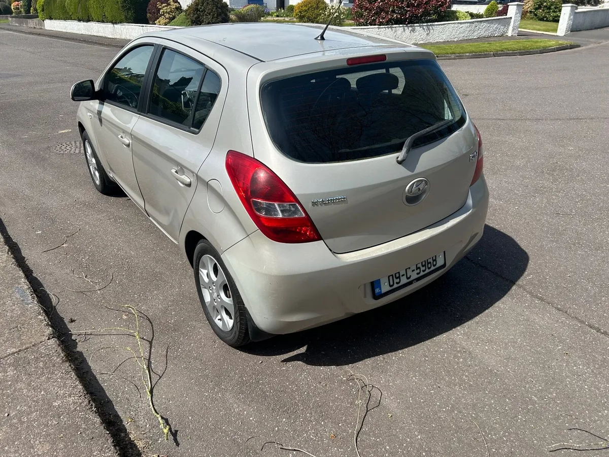 Hyundai i20 2009  1.2 petrol New nct - Image 3