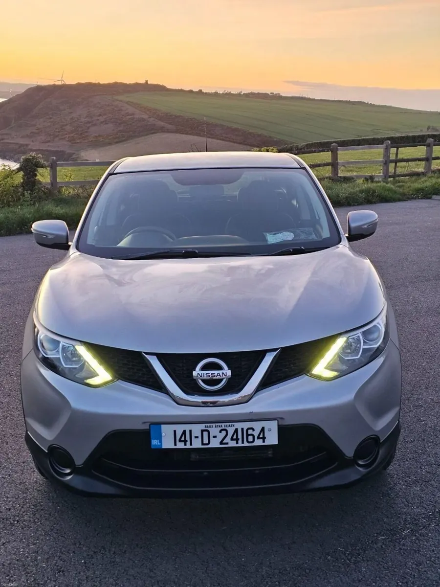 Nissan Qashqai Automatic - Image 3