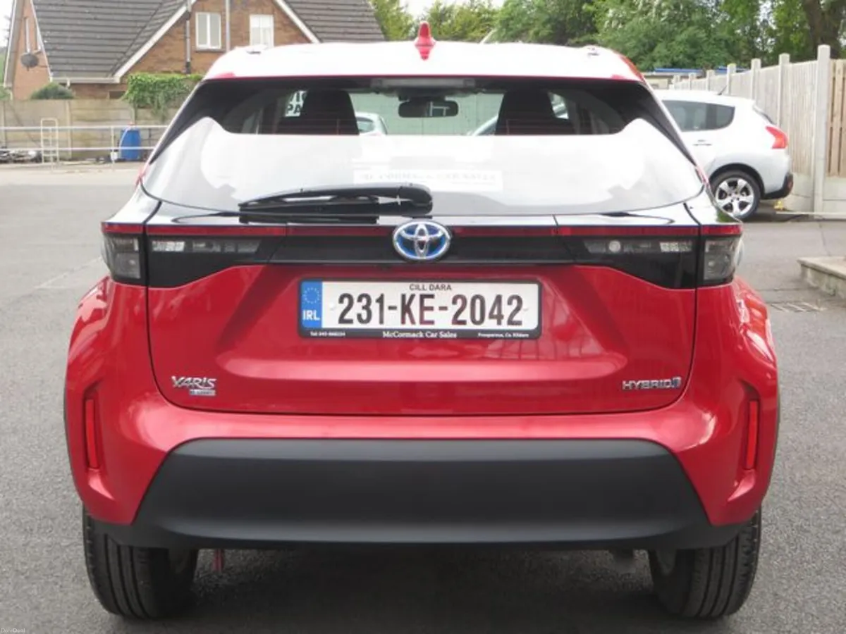 Toyota Yaris CR Cross Luna 4DR Auto - Image 4