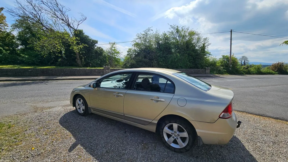 Honda Civic Saloon - €2,350 ONO - Image 1