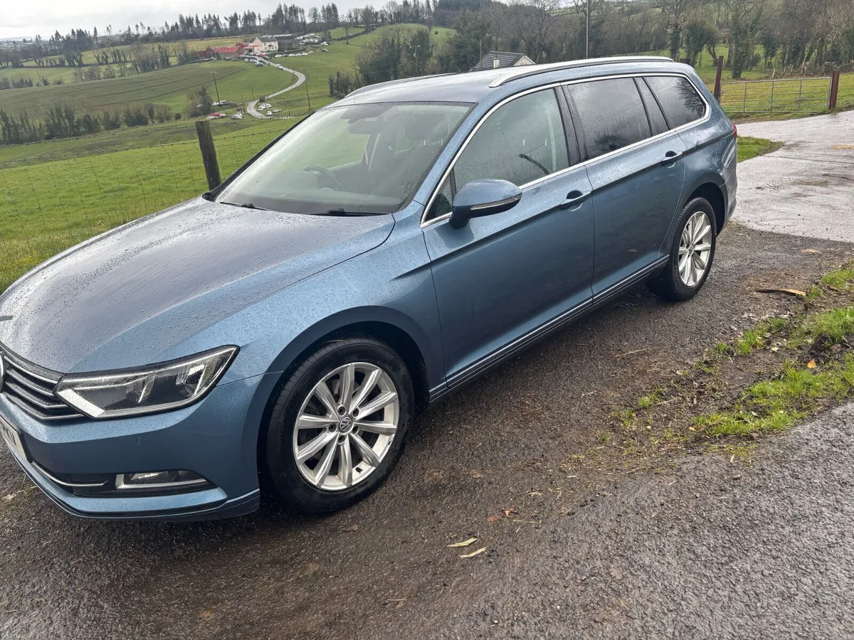 '18 Volkswagen Passat SE Business - Image 2