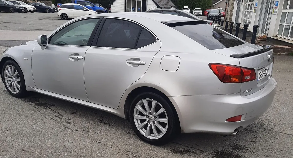 Lexus IS 2006 - Image 2