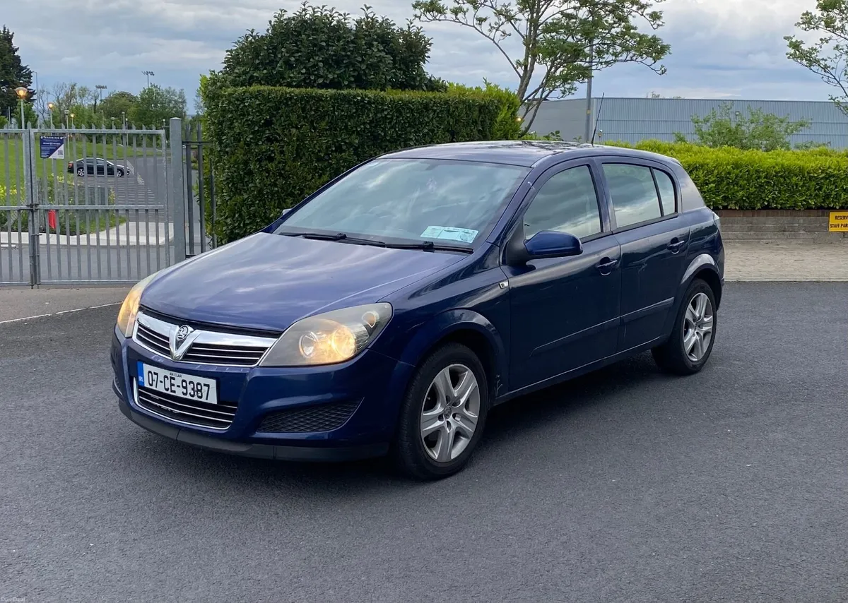07 Astra, Diesel, Nct 02.27 & Tax 10.26. €1350 Ono - Image 3