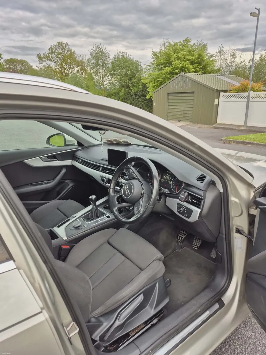 Audi A4 2016 - Image 4