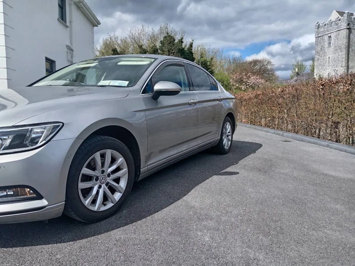 Volkswagen Passat - Image 3