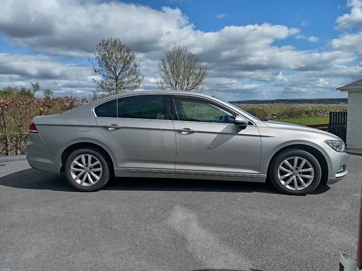 Volkswagen Passat - Image 1