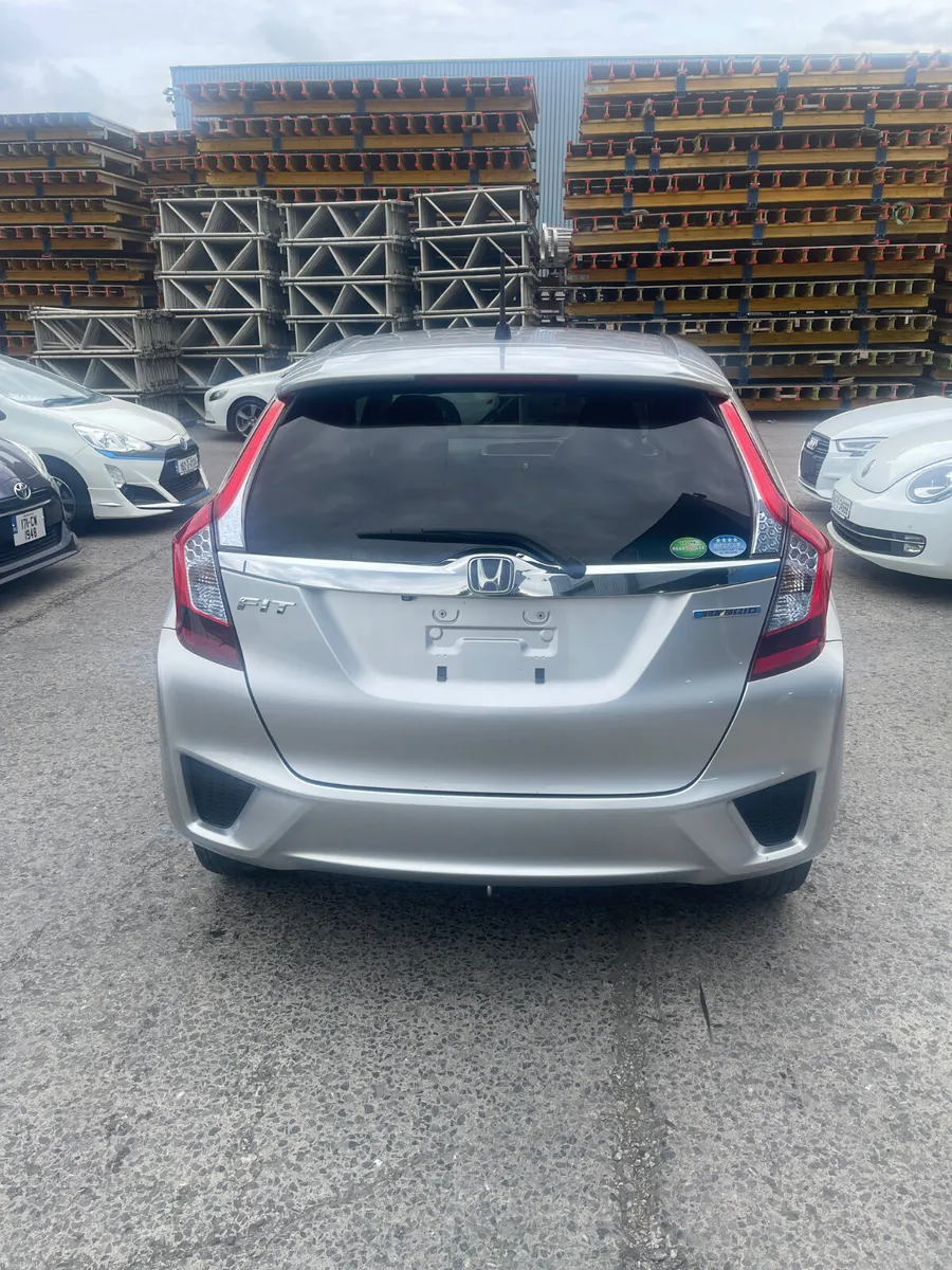 Honda fit hybrid automatic leather spec - Image 3