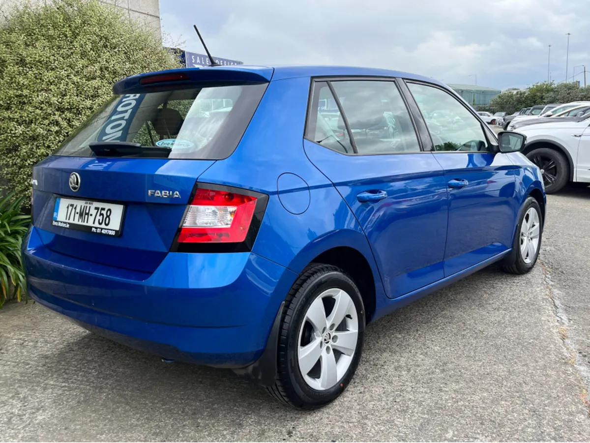 Skoda Fabia AMBITION AUTOMATIC 1.0 PETROL //APPLE - Image 4