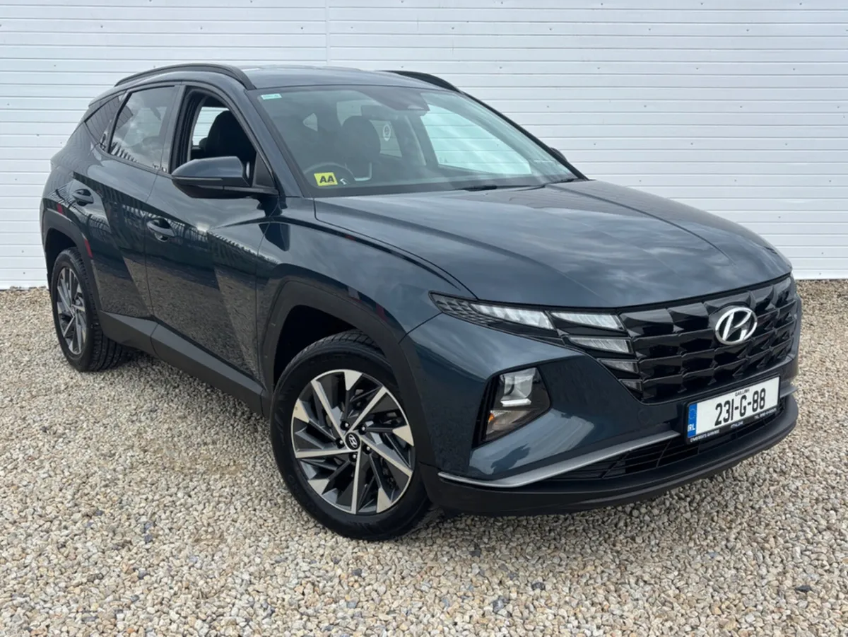 Hyundai Tucson IX35 EXECUTIVE HEV 5DR AUTO - Image 1