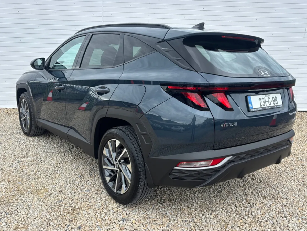 Hyundai Tucson IX35 EXECUTIVE HEV 5DR AUTO - Image 3