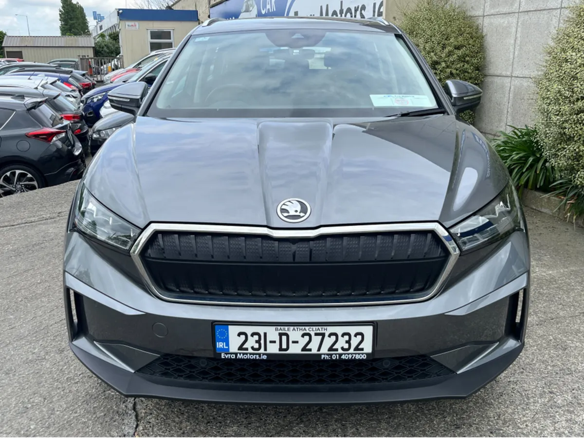 Skoda Enyaq IV 80 LONG RANGE //HALF LEATHER SEATS/ - Image 2