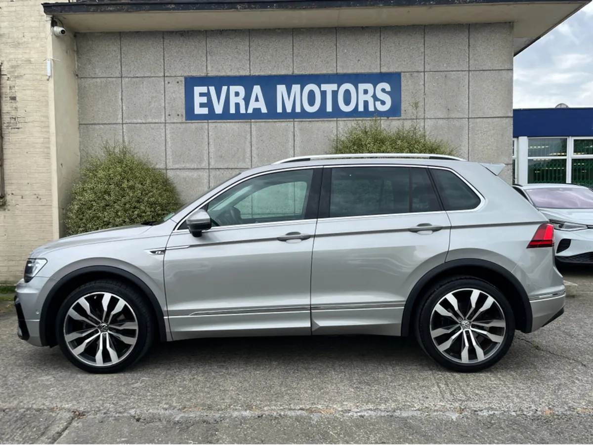 Volkswagen Tiguan R-LINE 2.0 DIESEL MANUAL //HIGH - Image 6