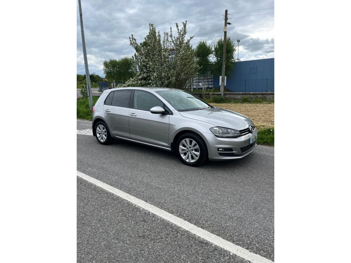 Volkswagen Golf 5DR AUTO - Image 1