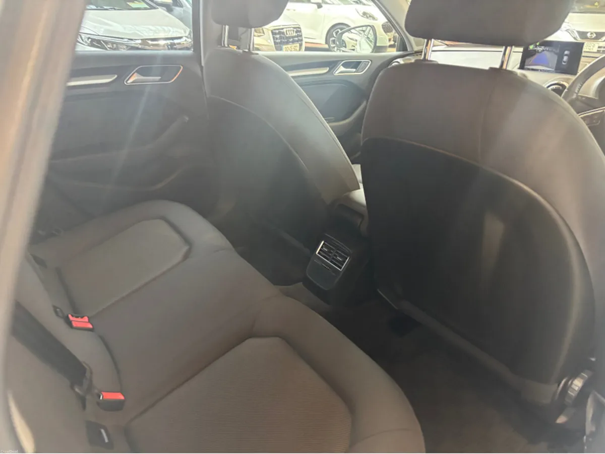 Audi A3 A3 Saloon Automatic only 33000 kms - Image 3
