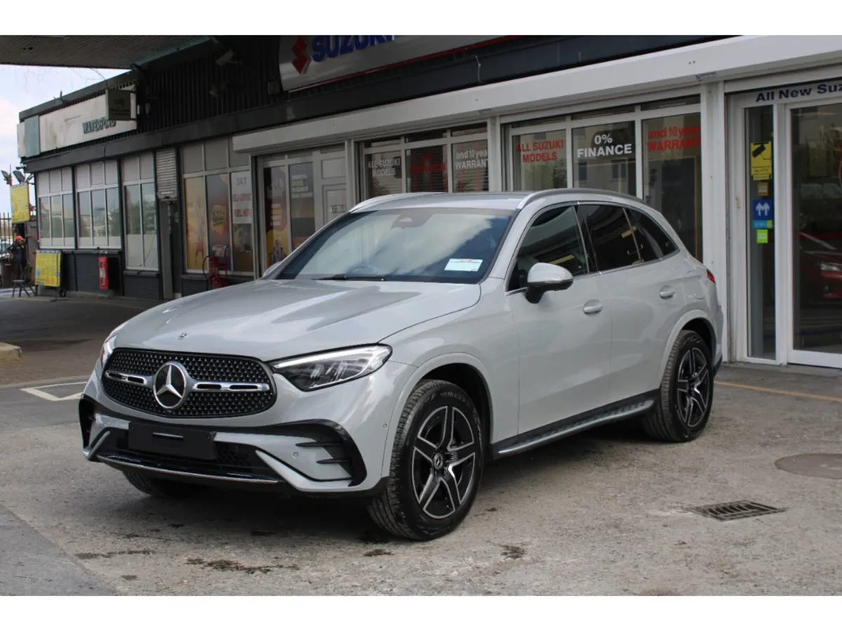 Mercedes-Benz GLC GLCE 300 AMG LINE E 4MATIC - Image 6