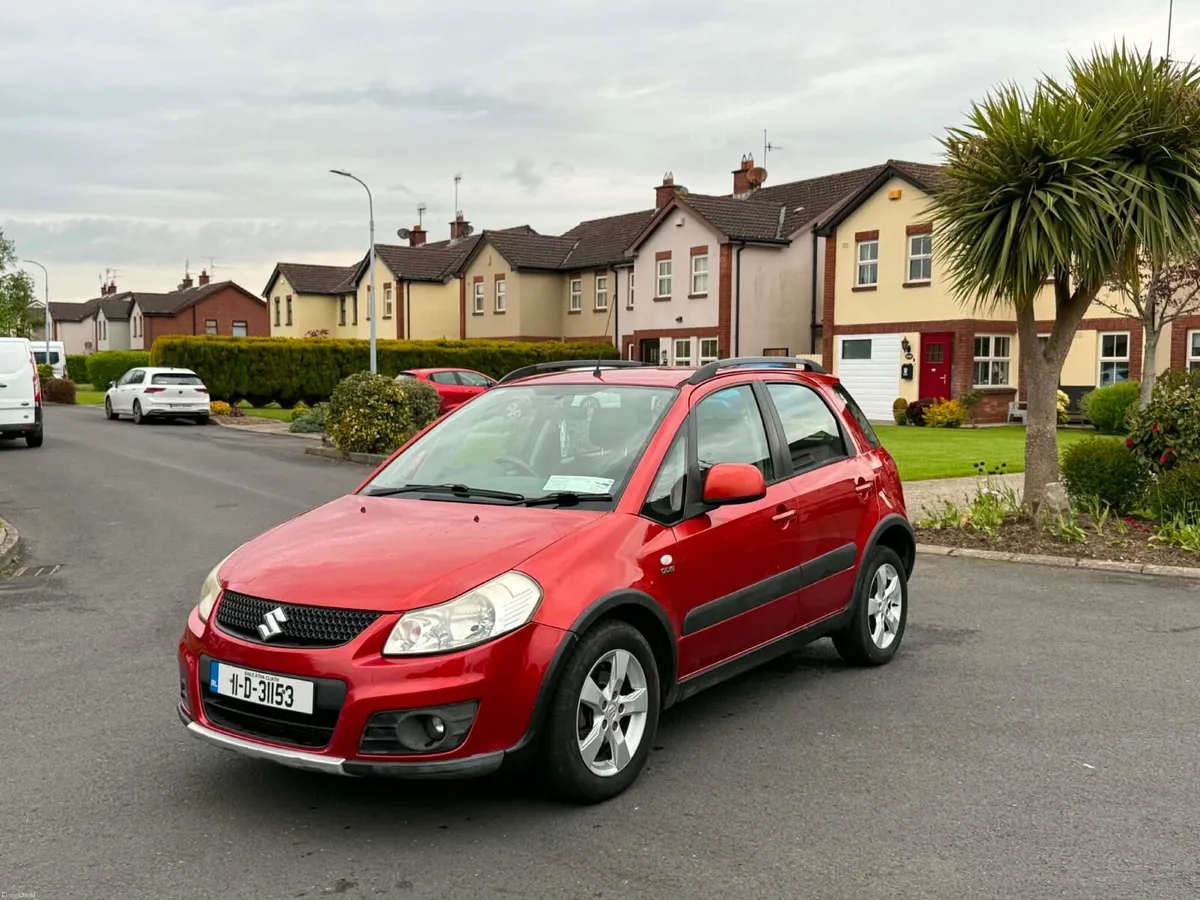 2011 Suzuki sx4 whit nct - Image 3