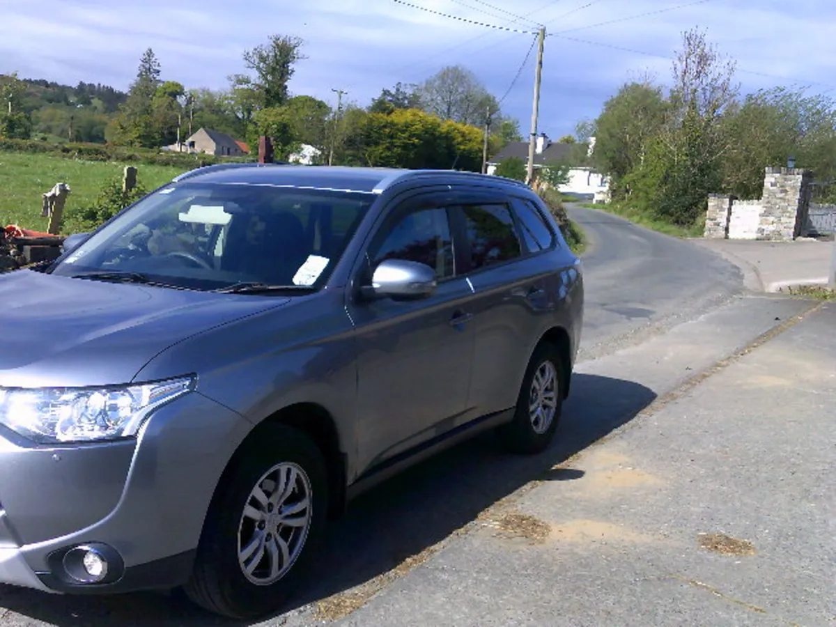 Mitsubishi Outlander 2015 - Image 3