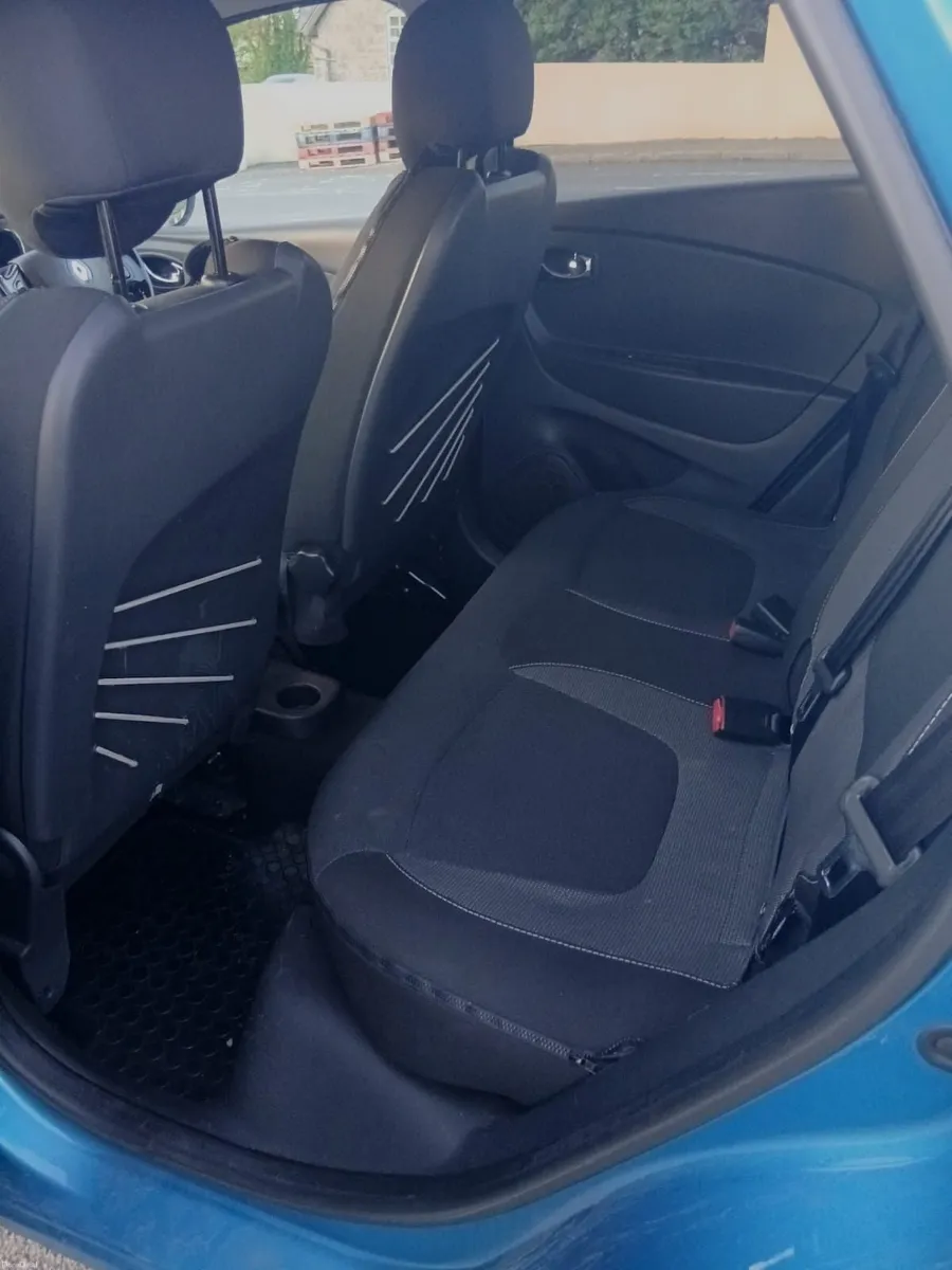 Beautiful Renault Captur, Low Mileage, Perfect - Image 3