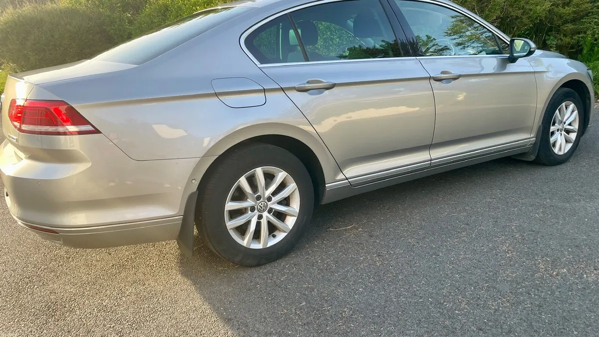 2016 Volkswagen Passat 1.6 TDI - Image 3