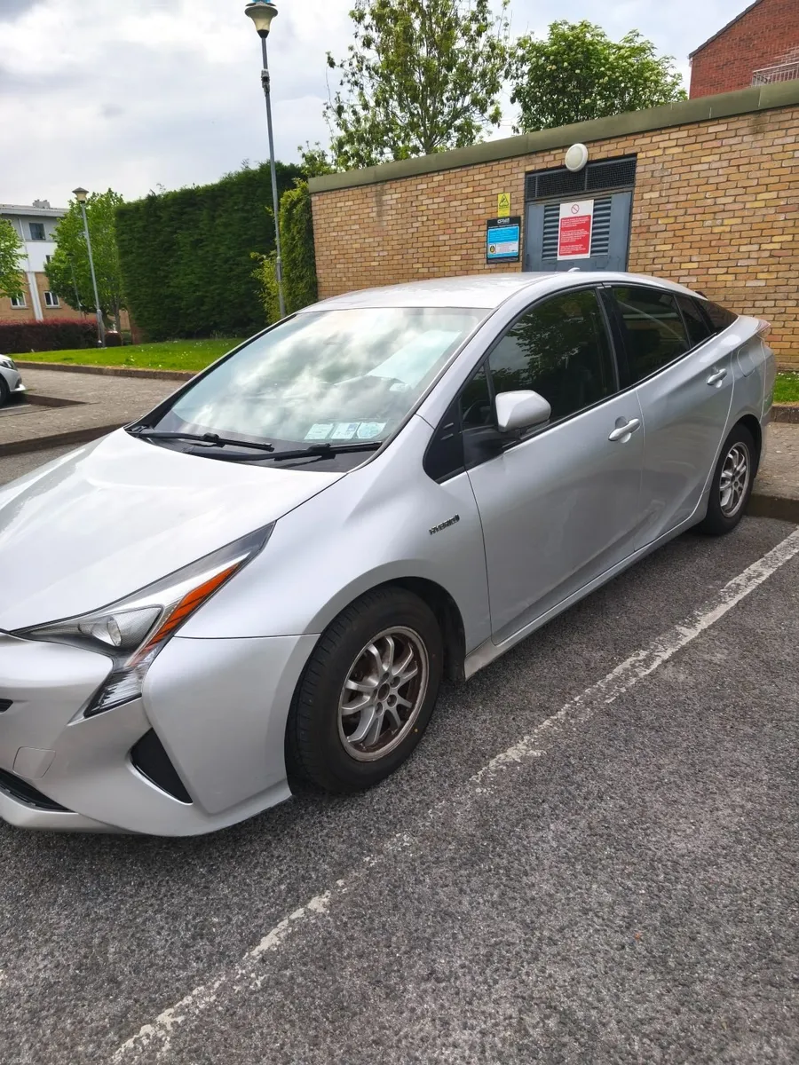 Toyota Prius 2016 - Image 3