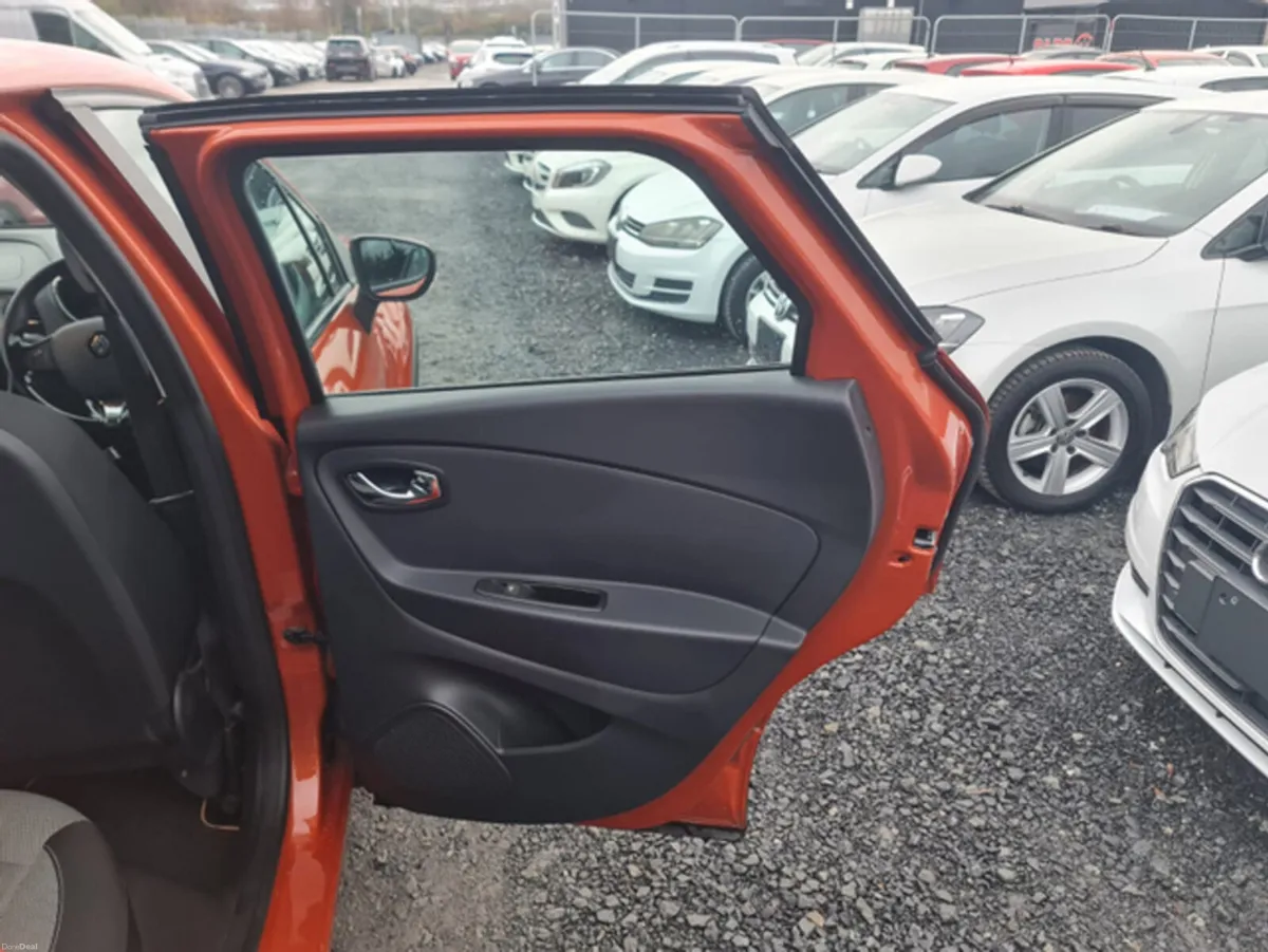 Renault Captur 1.2 Petrol Automatic - 6 Month Warr - Image 3