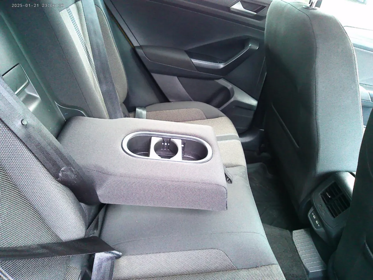 Volkswagen T-Roc 0000 - Image 2