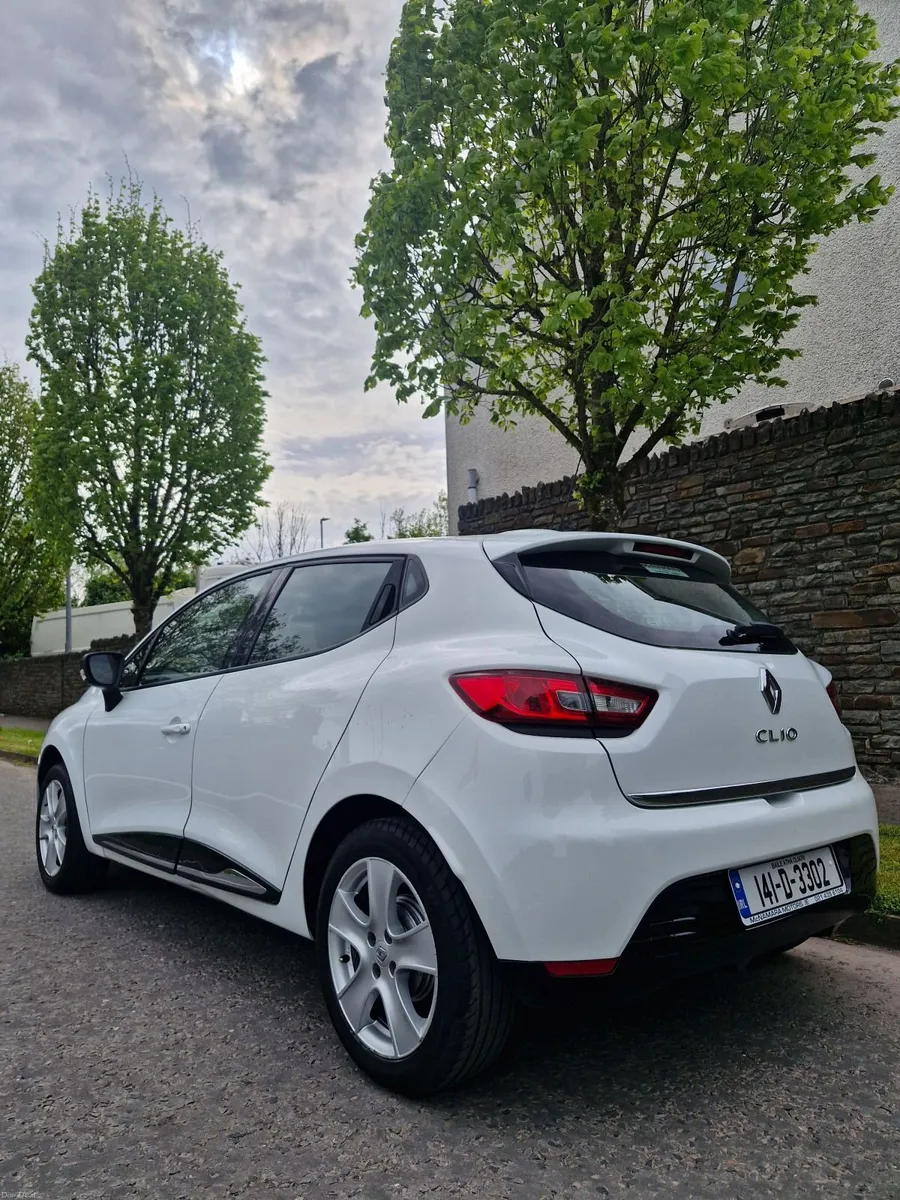 141 Renault Clio 1.1 Petrol, 91k Miles - Image 4