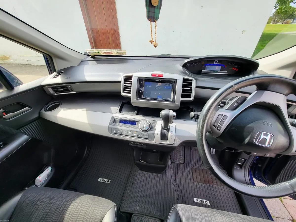 Honda Freed 2015 Petrol Hybrid 1.5 - Image 2
