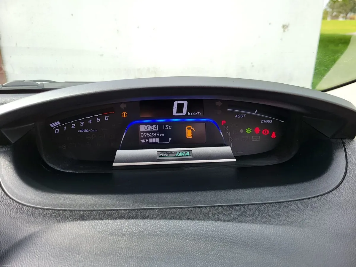 Honda Freed 2015 Petrol Hybrid 1.5 - Image 4