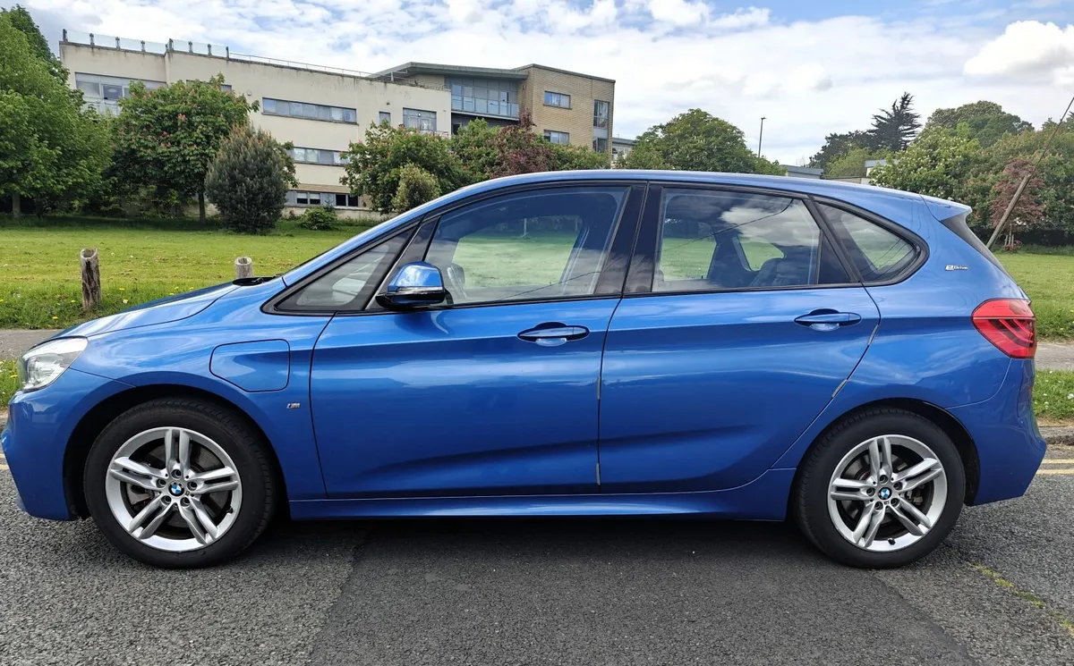 BMW 225xe Plug-in Hybrid Low Milage - Image 2