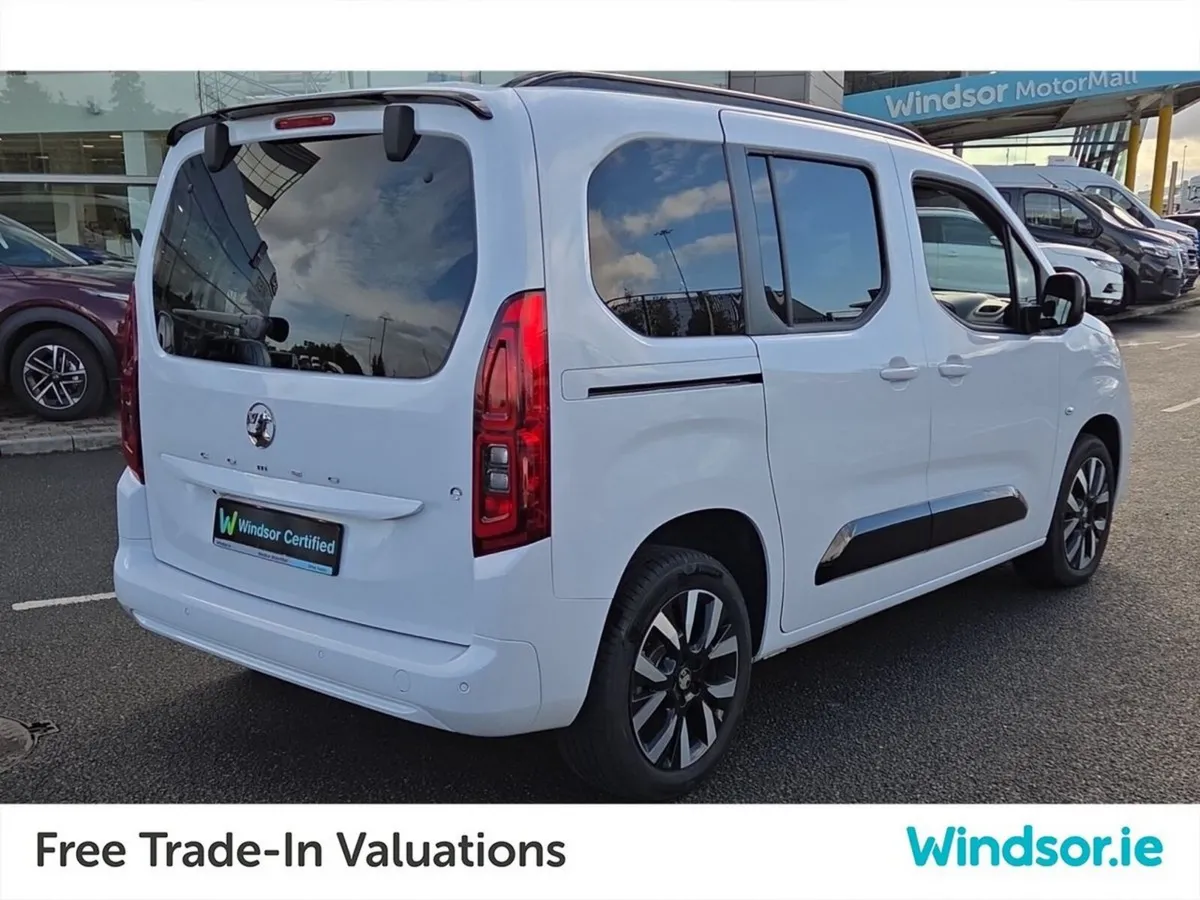 Vauxhall Combo Life Ultimate EV 50kWh * 5 seater* - Image 3