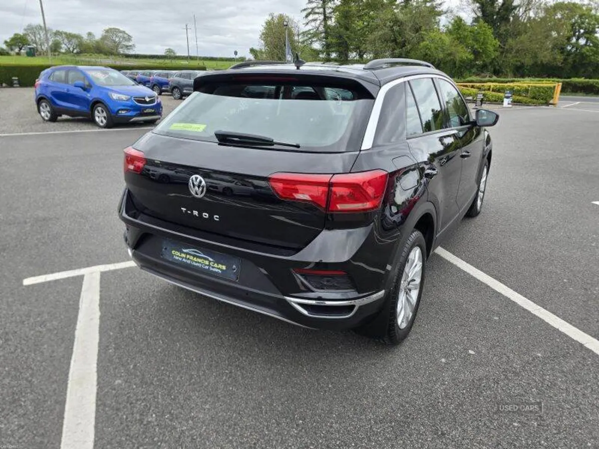 Volkswagen T-Roc SE - Image 4