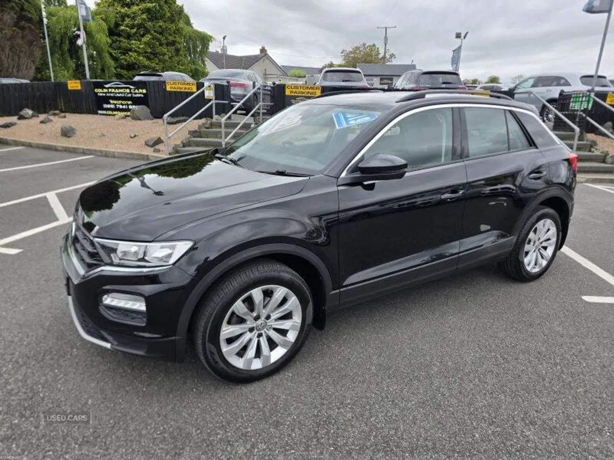 Volkswagen T-Roc SE - Image 2